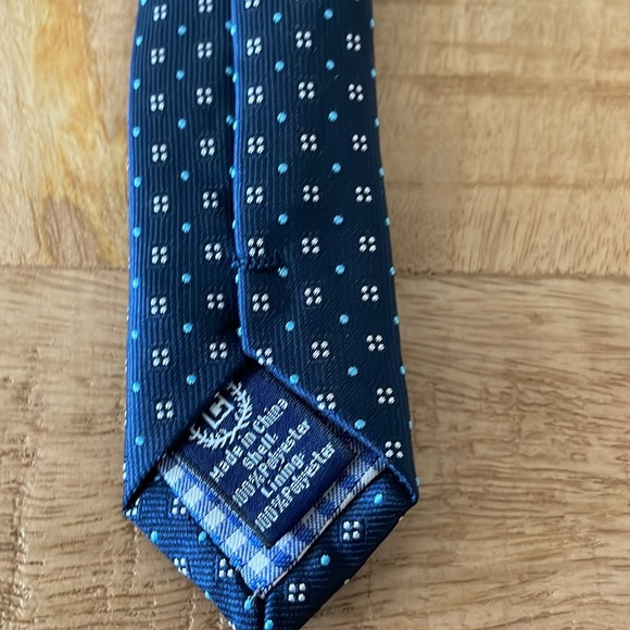 Mens CHAPS navy blue neck tie with print - Picture 3 of 4